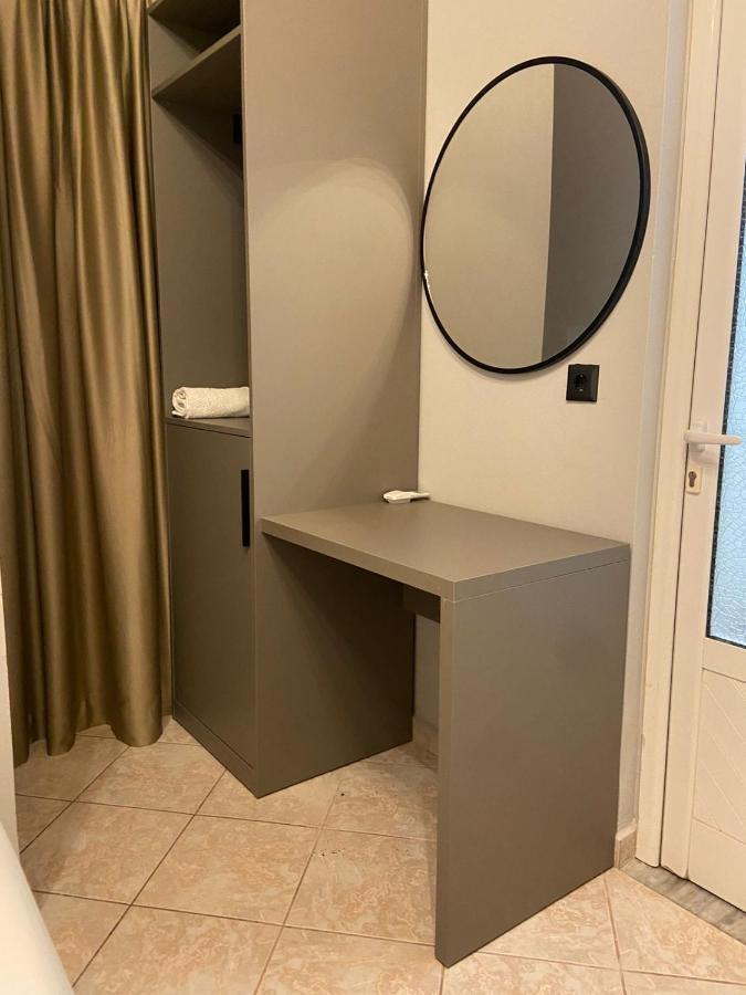 סרנדה "Hotel Lili" מראה חיצוני תמונה