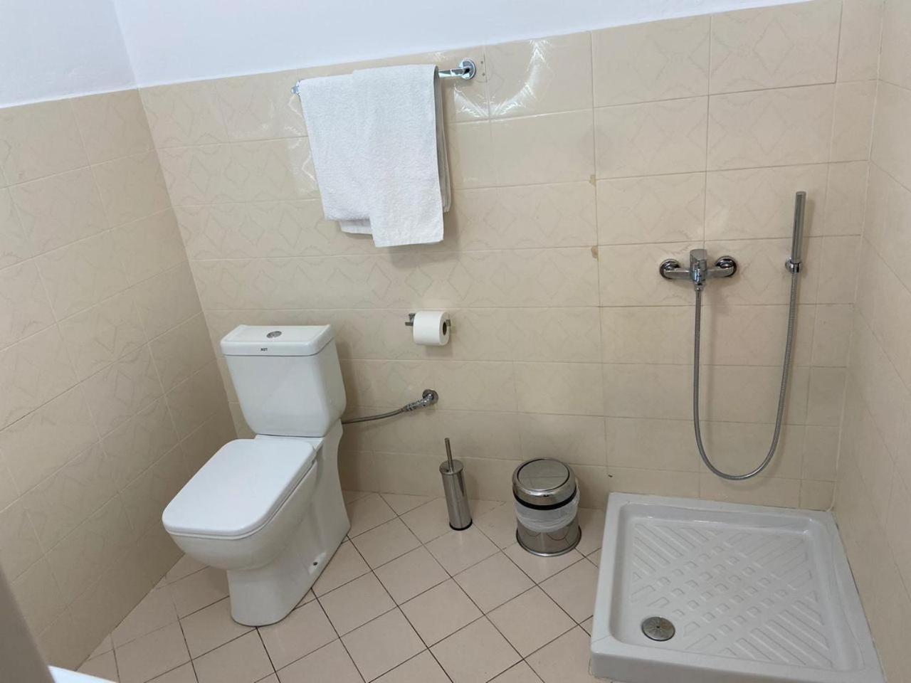 סרנדה "Hotel Lili" חדר תמונה